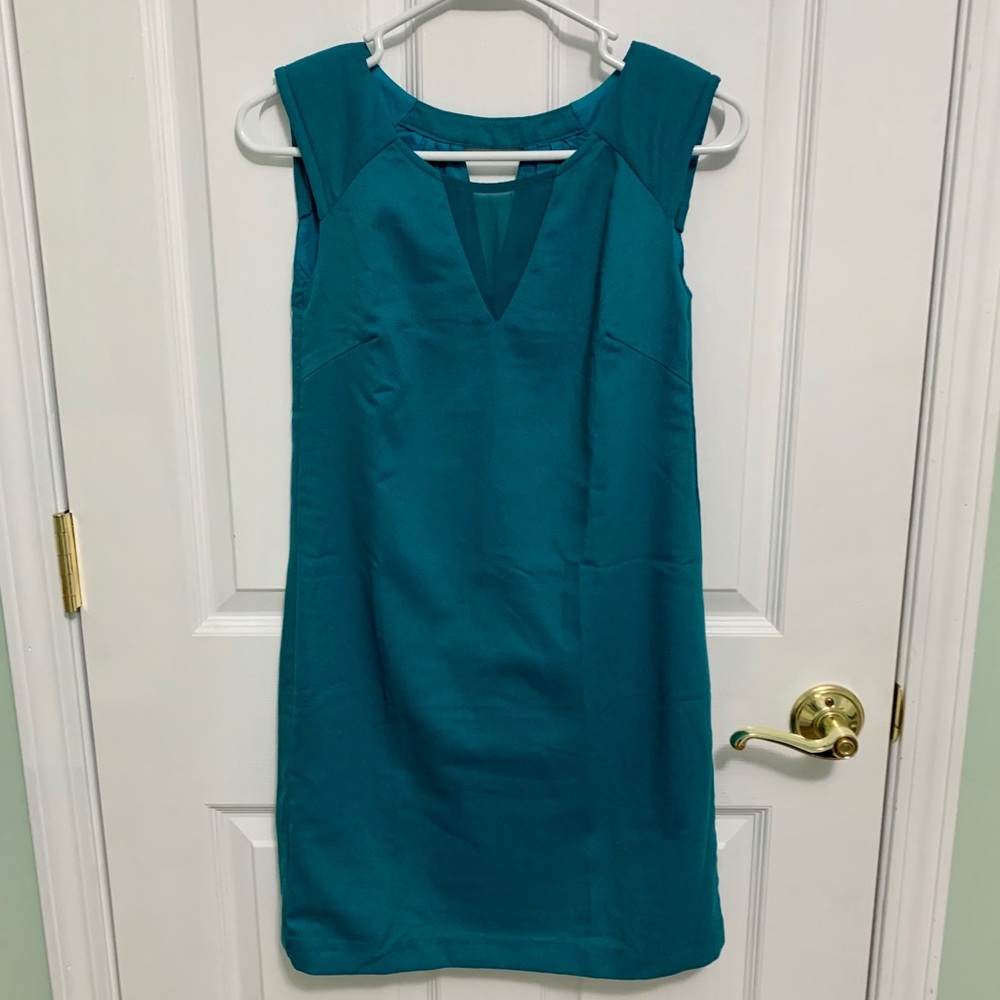 *NWT* Forme Dress size 4